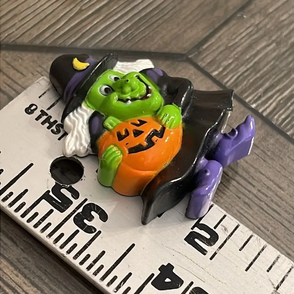 Vintage 1990’s RUSS Witch with Pumpkin Pin